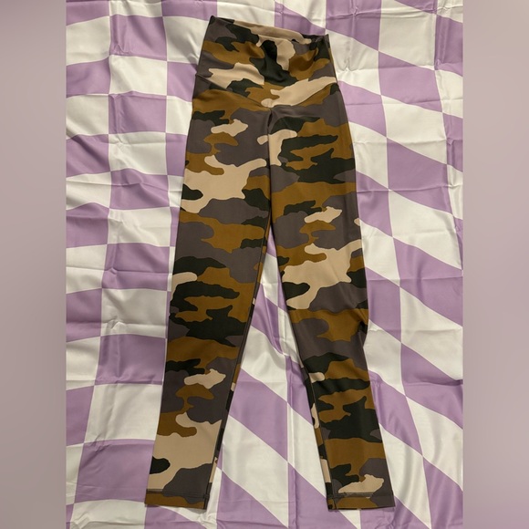 Aerie Women’s Camouflage Leggings - Brown and Green - Picture 2 of 7